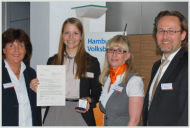 Sabrina Rieck erhält die Silberne Ehrenmedaille der Hill-Stiftung